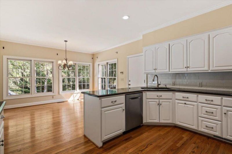 117 Drayton Drive Photo 4