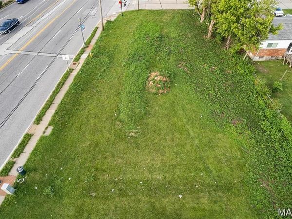 39 Tamma Lane, Hazelwood, MO 63042