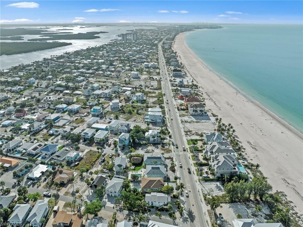 100 Washington Ave, Fort Myers Beach, FL 33931 Photo