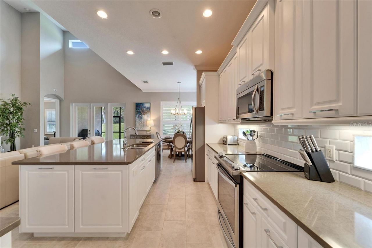 1711 Laurel Glen Place, Lakeland, FL 33803 Photo