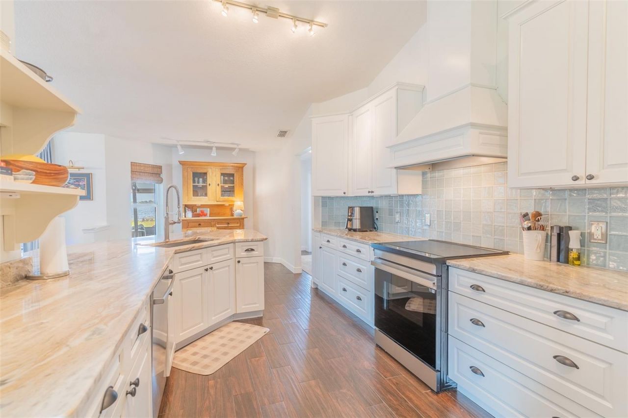 2336 W Cannon Terrace Nw, Winter Haven, FL 33881 Photo