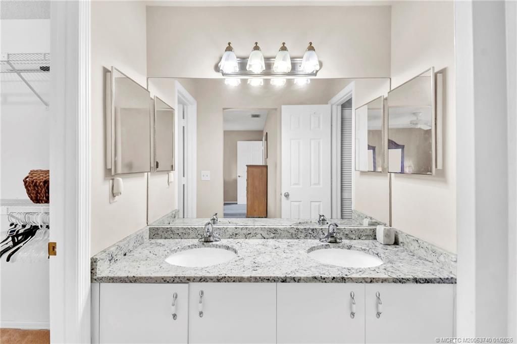 3294 NE Holly Creek Drive, Jensen Beach, FL 34957 Photo