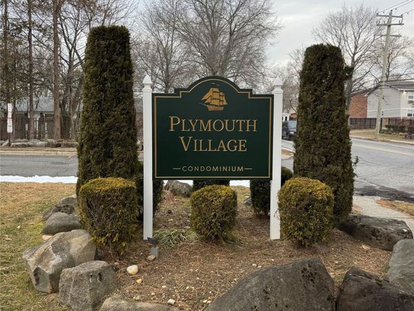 100 Hawthorne Avenue, Central Islip, NY 11722