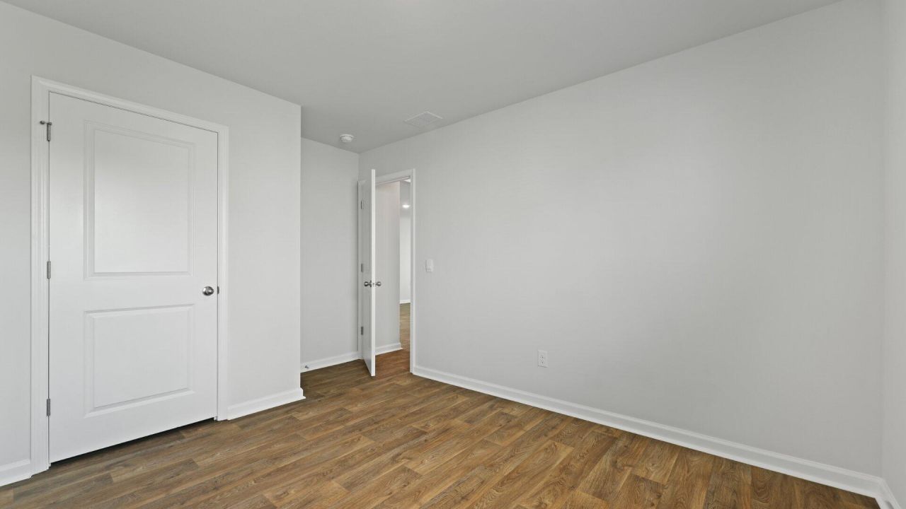 409 Tulip Poplar Drive Photo 22