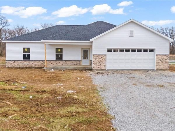 10909 Lock Lane, Piqua, OH 45356