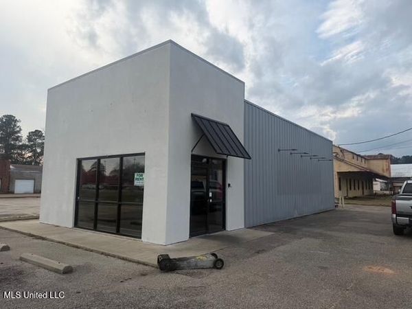 1813 Columbia Avenue, Prentiss, MS 39474