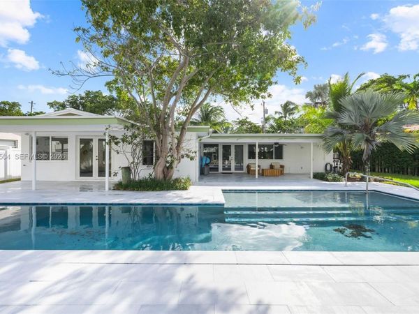 1895 Ixora Rd , North Miami, FL 33181