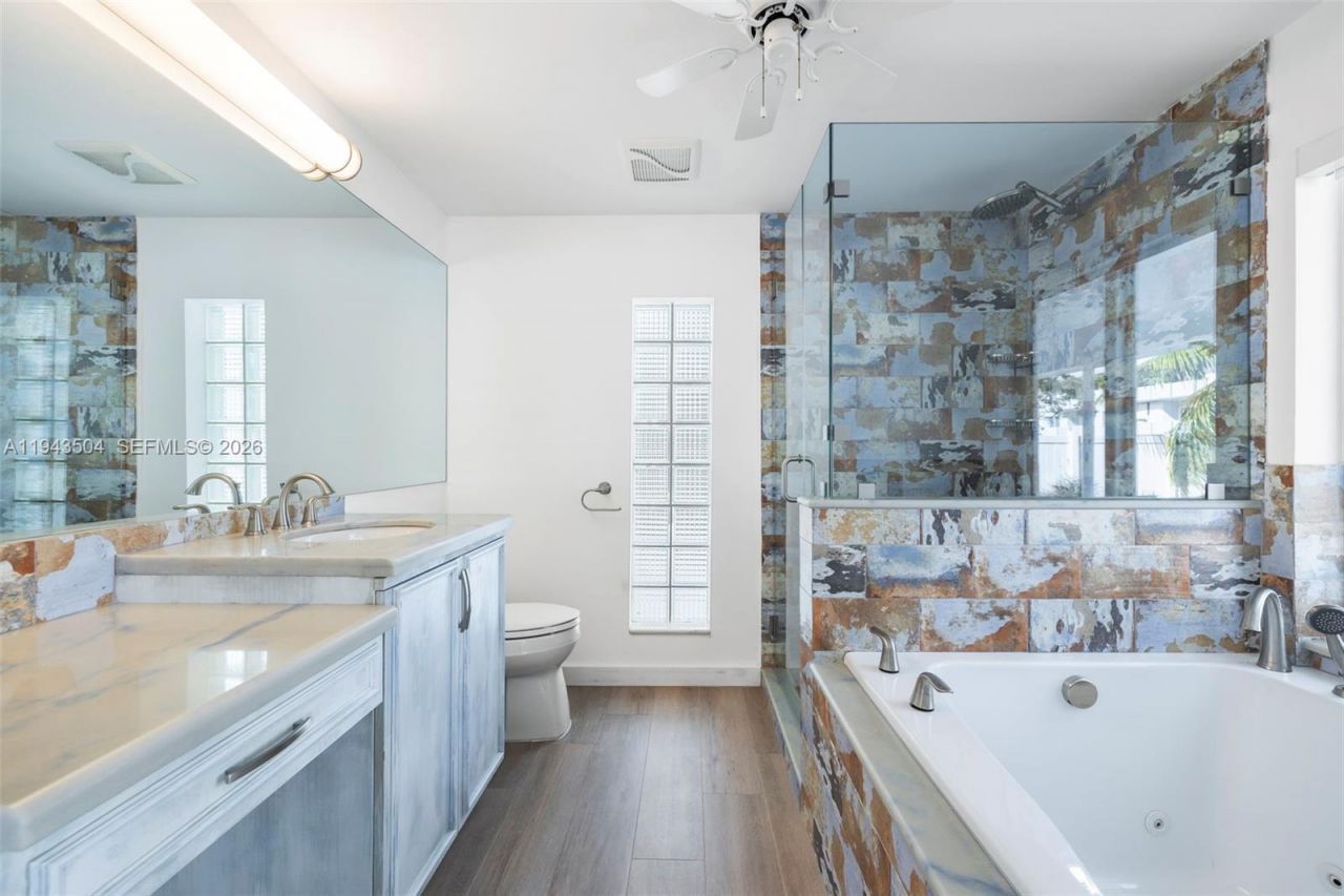 1895 Ixora Rd , North Miami, FL 33181 Photo