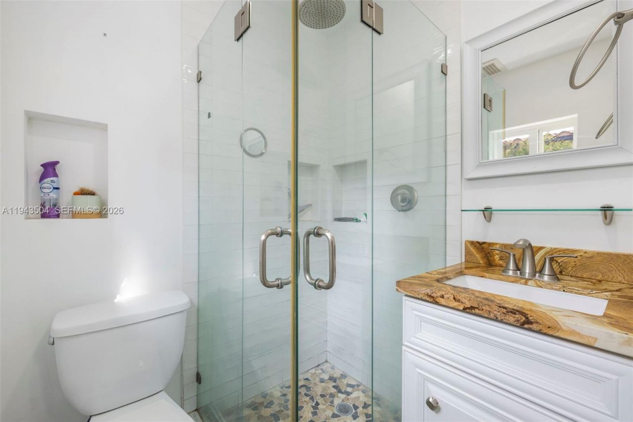 1895 Ixora Rd , North Miami, FL 33181 Photo