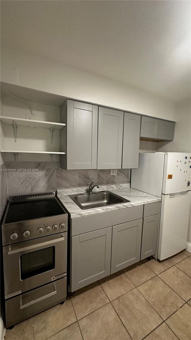 732 Moffett St, Unit 3, Hallandale Beach, FL 33009 Photo