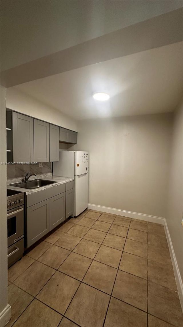 732 Moffett St, Unit 3, Hallandale Beach, FL 33009 Photo
