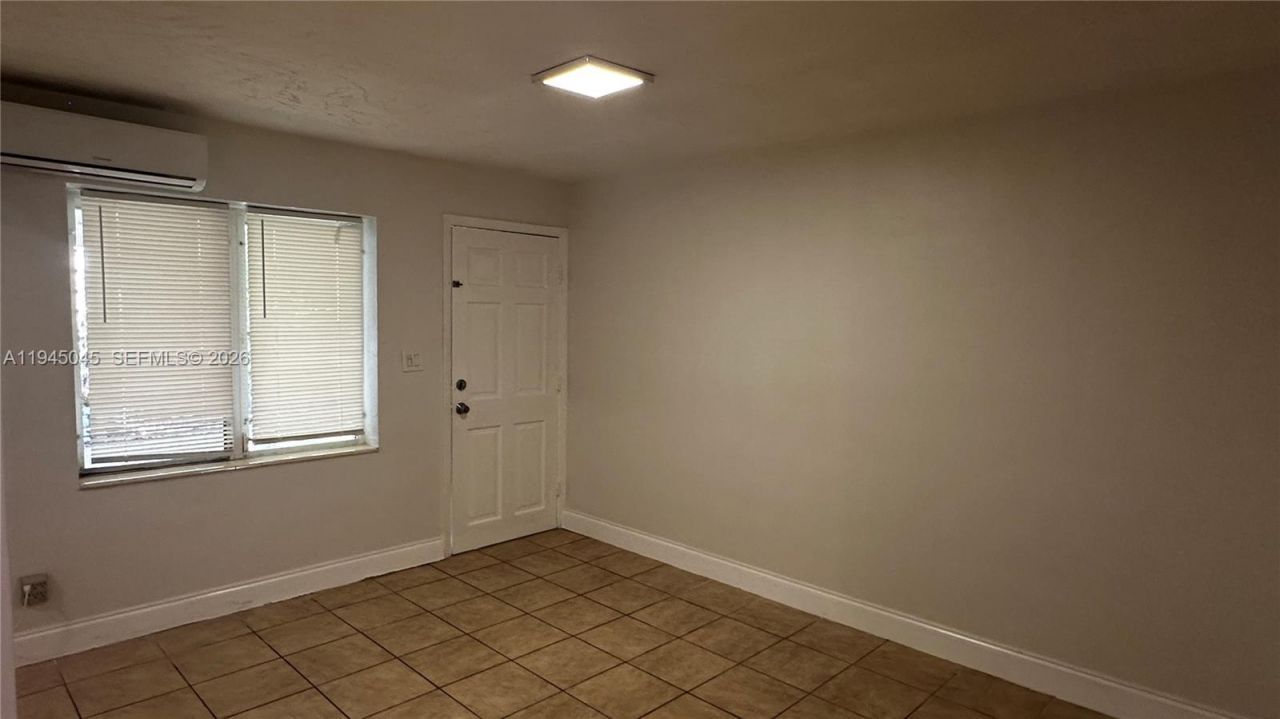 732 Moffett St, Unit 3, Hallandale Beach, FL 33009 Photo