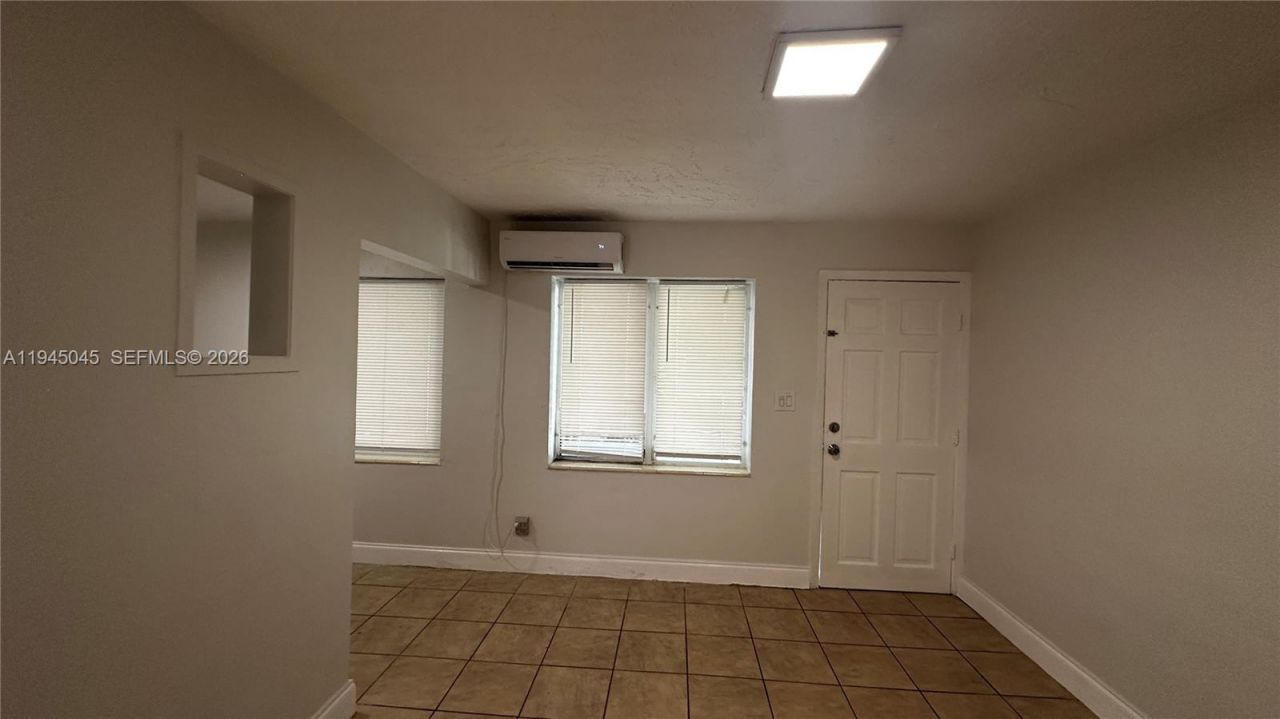 732 Moffett St, Unit 3, Hallandale Beach, FL 33009 Photo