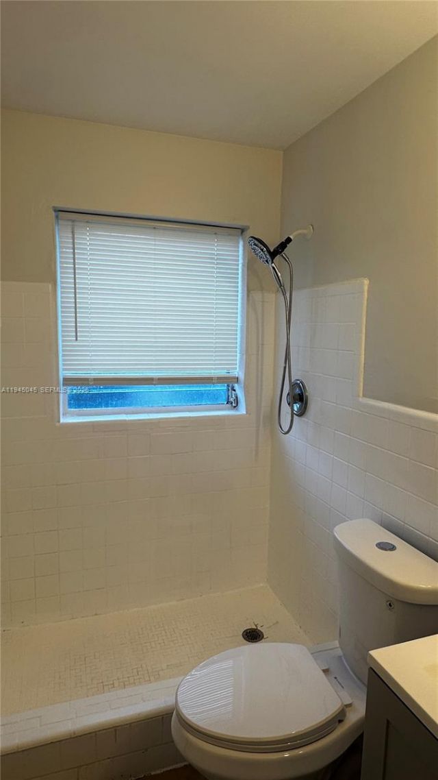 732 Moffett St, Unit 3, Hallandale Beach, FL 33009 Photo