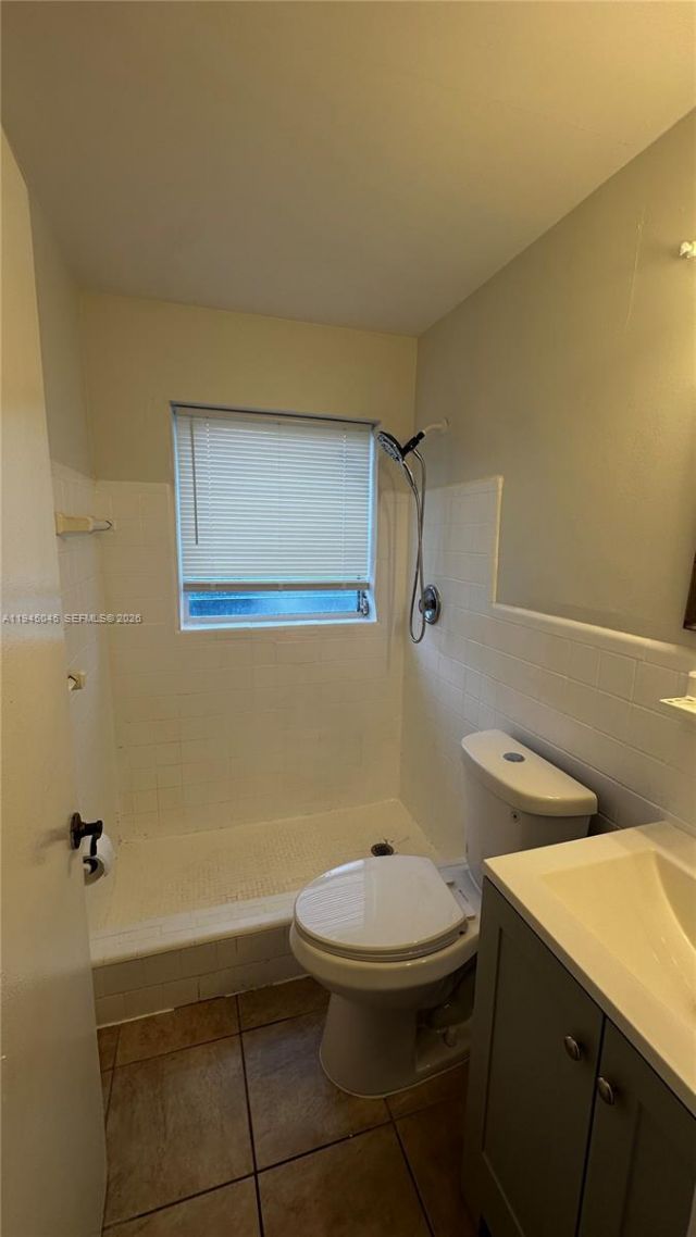 732 Moffett St, Unit 3, Hallandale Beach, FL 33009 Photo