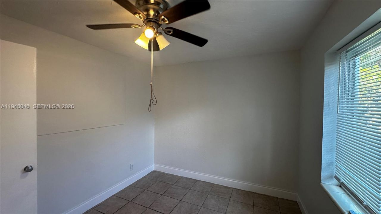 732 Moffett St, Unit 3, Hallandale Beach, FL 33009 Photo