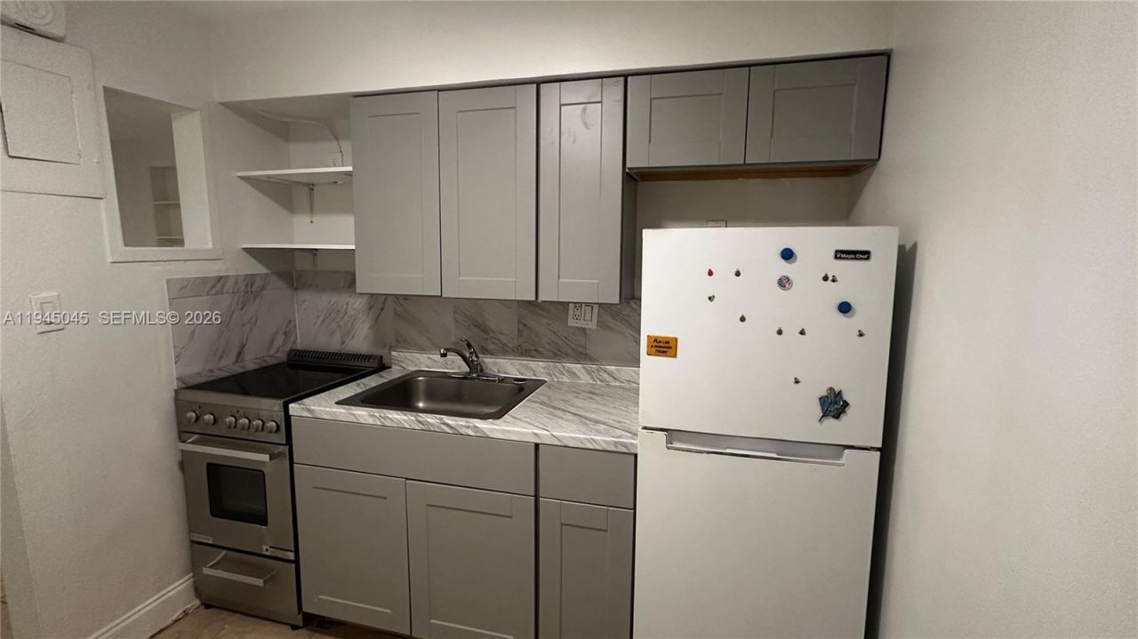 732 Moffett St, Unit 3, Hallandale Beach, FL 33009 Photo