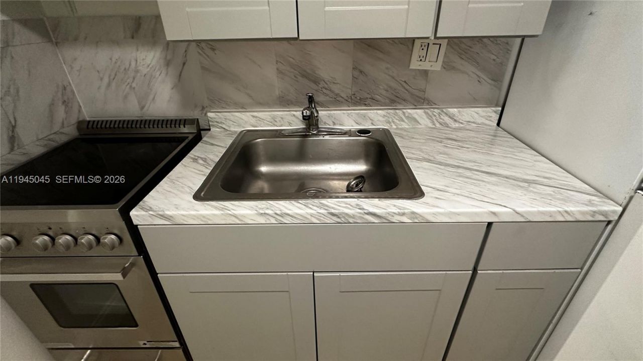 732 Moffett St, Unit 3, Hallandale Beach, FL 33009 Photo