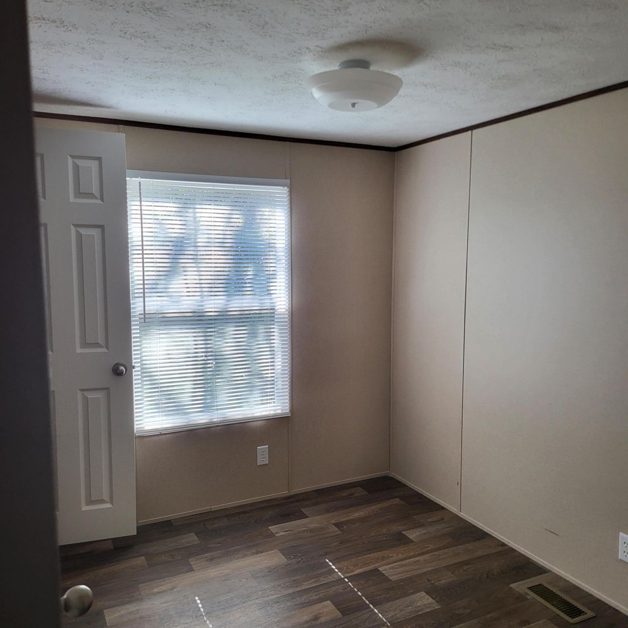 111 Pamela Avenue Photo 23