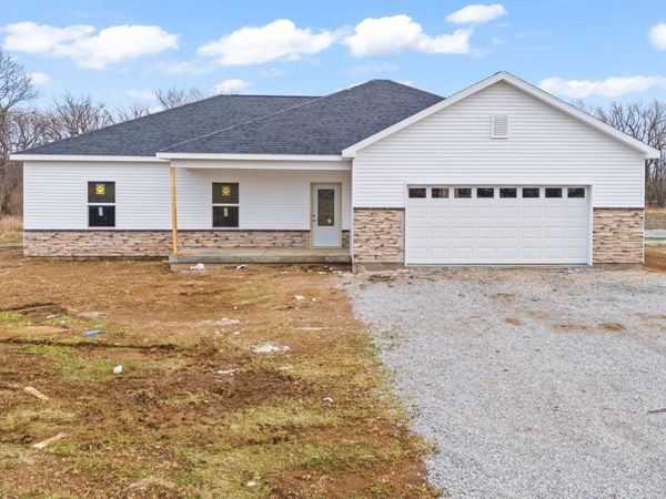 10909 Lock Lane, Piqua, OH 45356