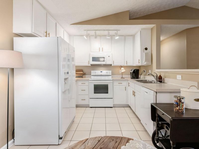 676 Wadebridge Drive, Unit 5A, Blacklick, OH 43004 Photo 17