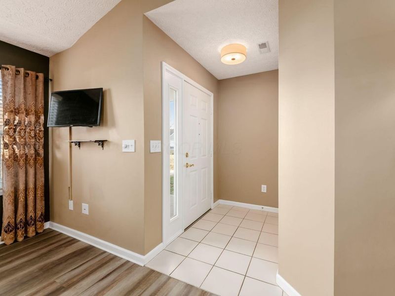 676 Wadebridge Drive, Unit 5A, Blacklick, OH 43004 Photo 6