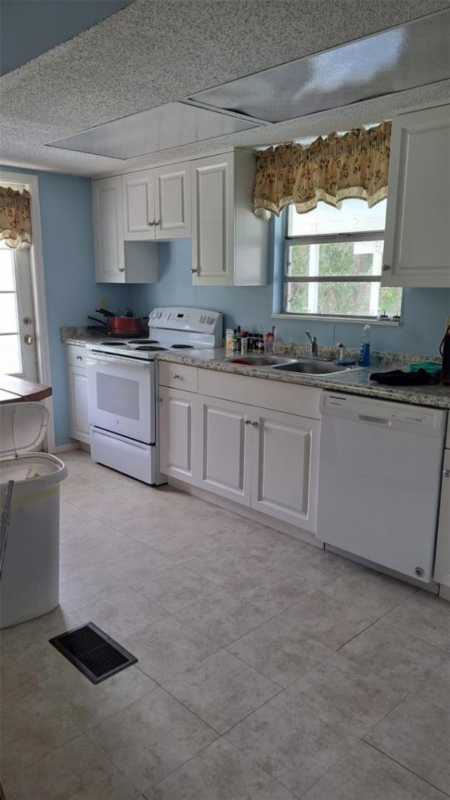 6275 Us-441 Highway Se, Okeechobee, FL 34974 Photo