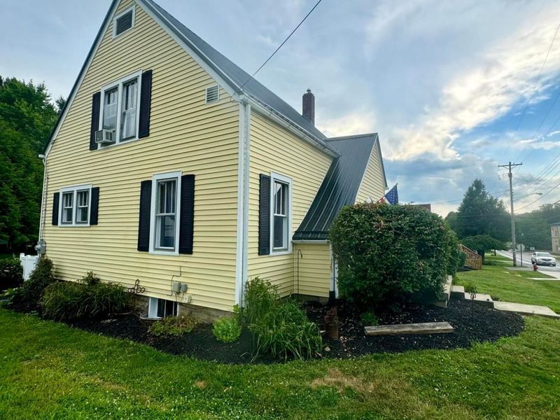 106 W Rambo Street , Danville, OH 43014 Photo 2