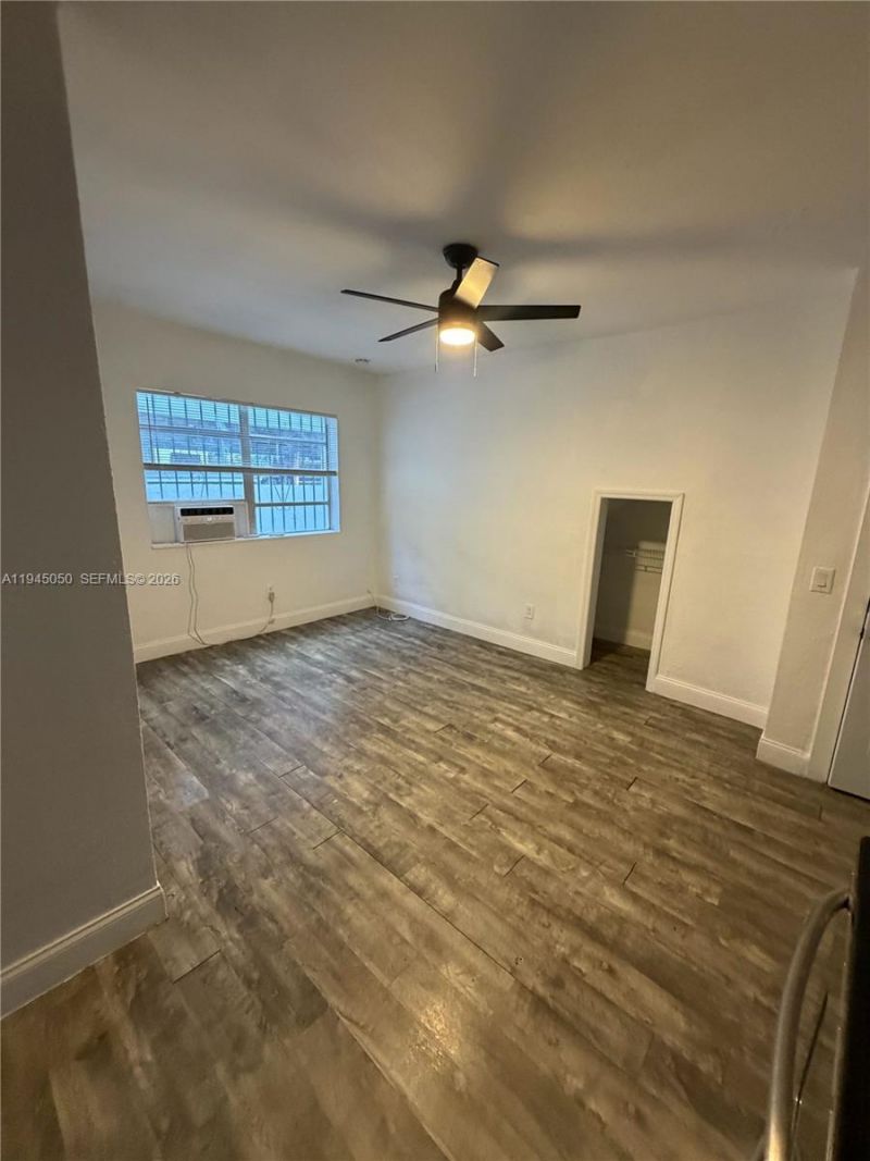 850 NW 2nd St, Unit 4, Miami, FL 33128 Photo