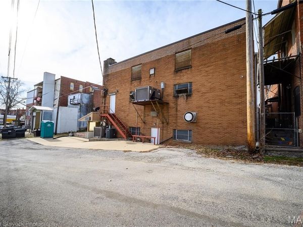 411 S Main Street, Hillsboro, IL 62049