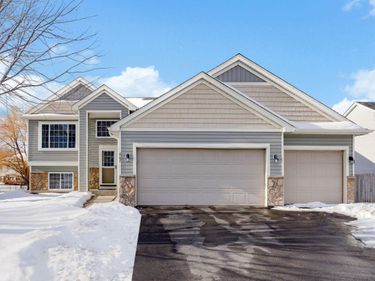 607 Dillon Avenue N, Montrose, MN 55363