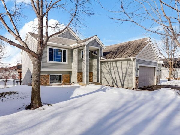 607 Dillon Avenue N, Montrose, MN 55363