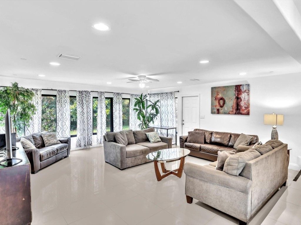 5901 W Broward Boulevard, Plantation, FL 33317 Photo