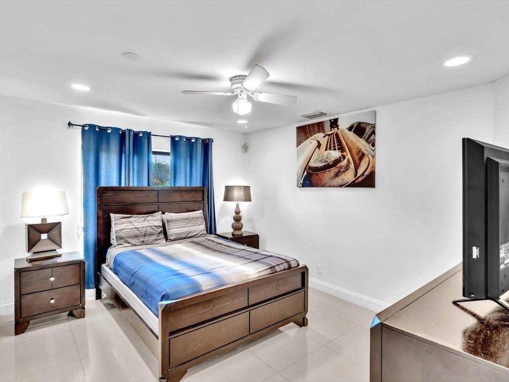 5901 W Broward Boulevard, Plantation, FL 33317 Photo