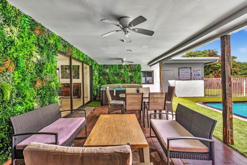 5901 W Broward Boulevard, Plantation, FL 33317 Photo