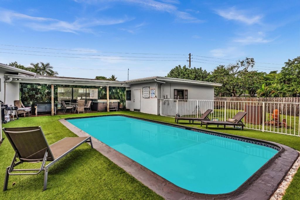 5901 W Broward Boulevard, Plantation, FL 33317 Photo