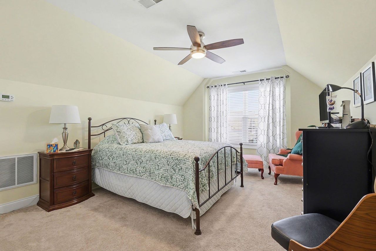 5459 Elba Way Photo 16