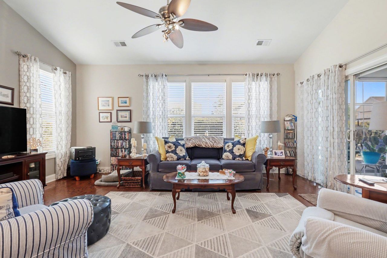 5459 Elba Way Photo 8