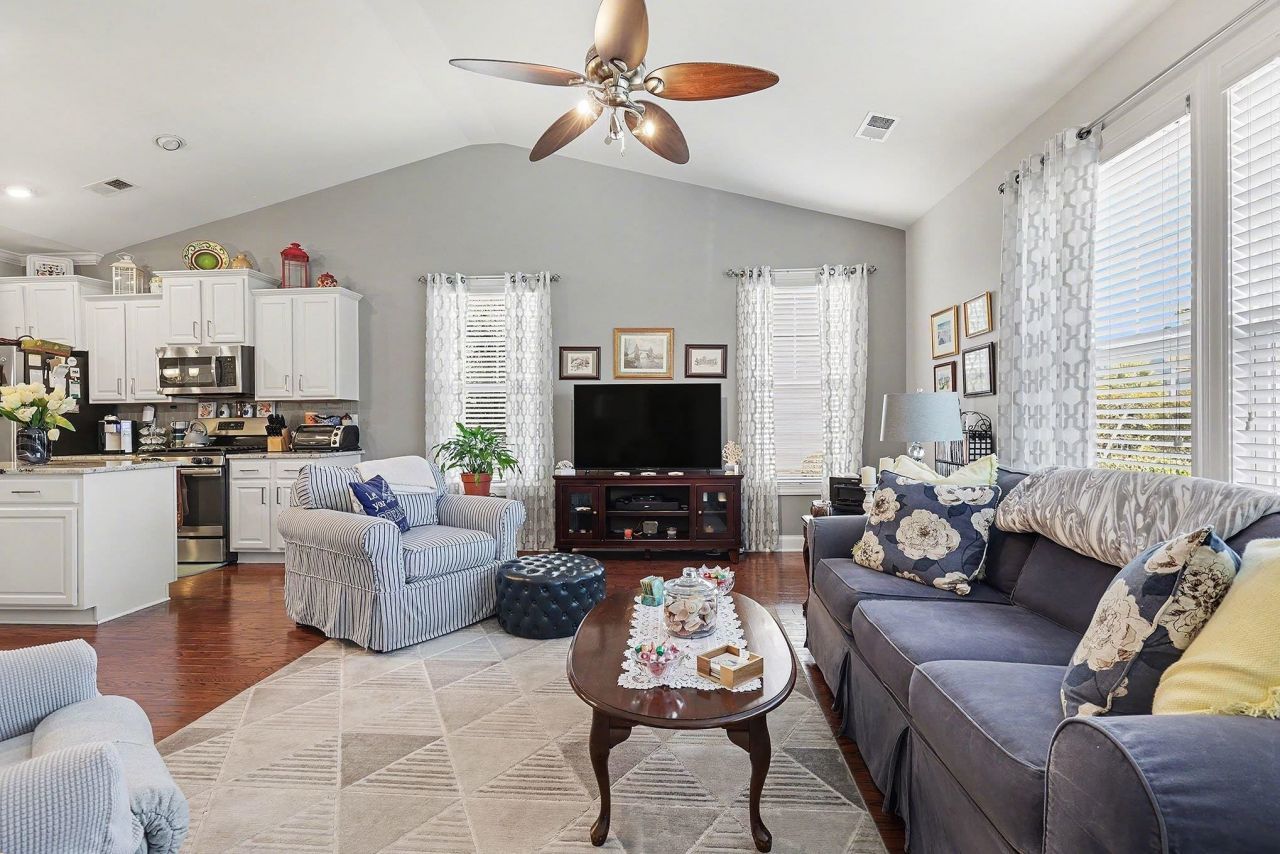 5459 Elba Way Photo 9