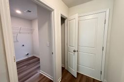 122 Kings Parish Court  photo 4