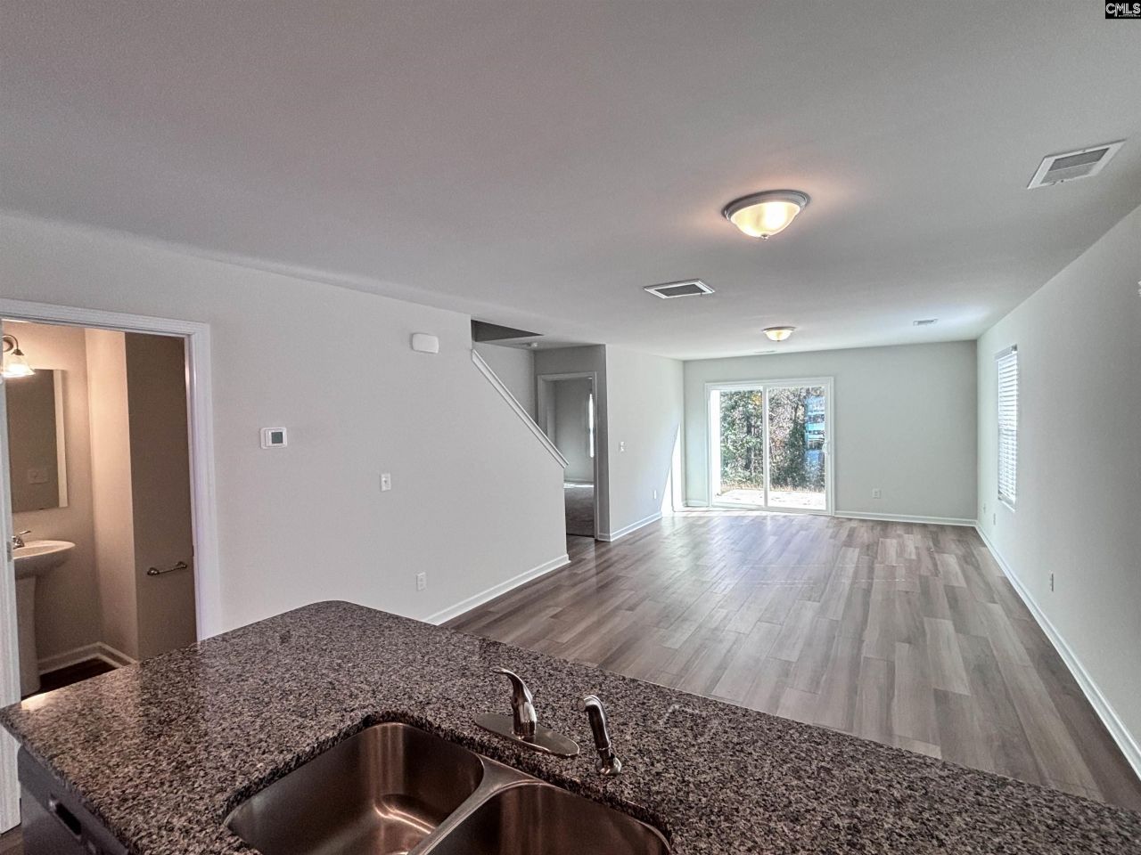 122 Kings Parish Court  Photo 7