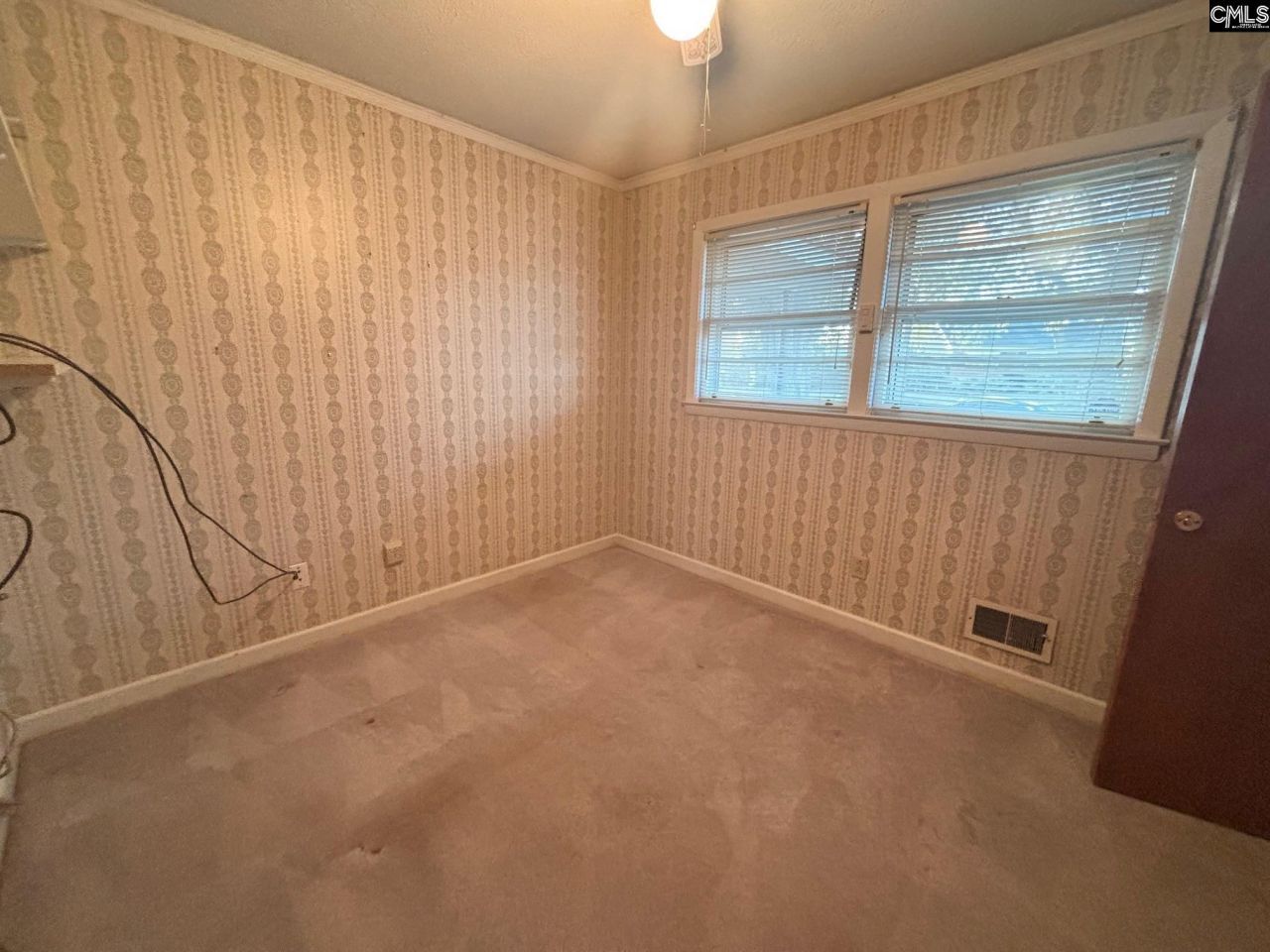 1805 Chadsworth Drive Photo 12