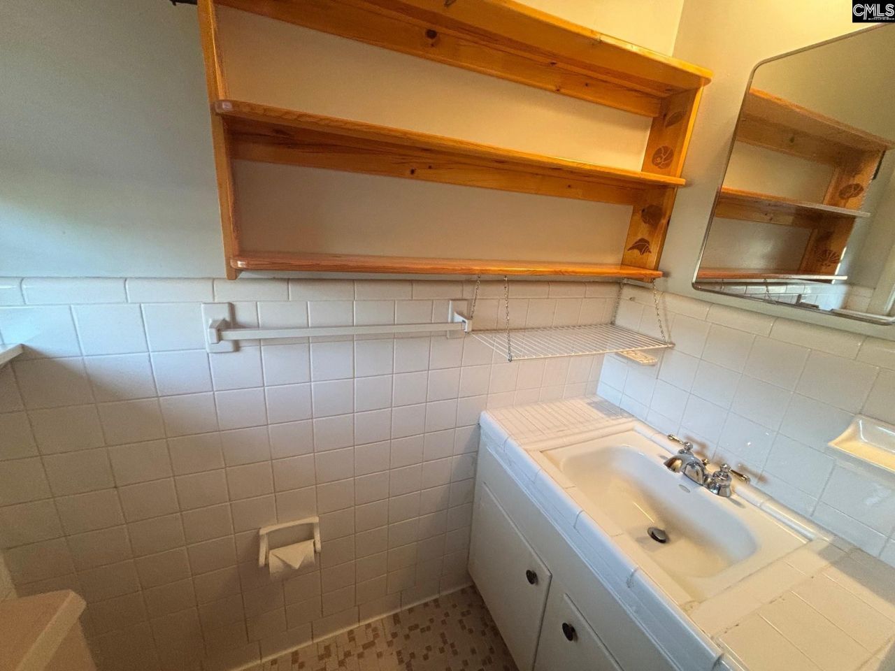 1805 Chadsworth Drive Photo 14