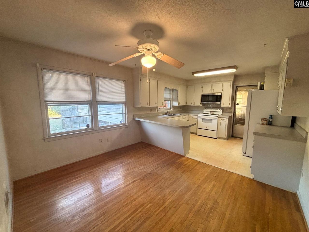 1805 Chadsworth Drive Photo 7