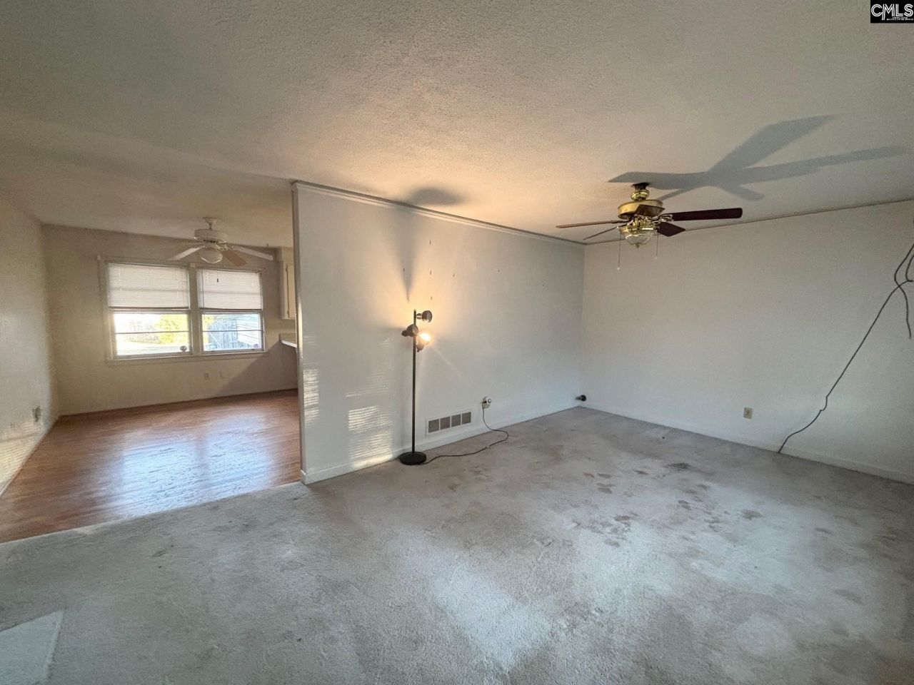 1805 Chadsworth Drive Photo 9