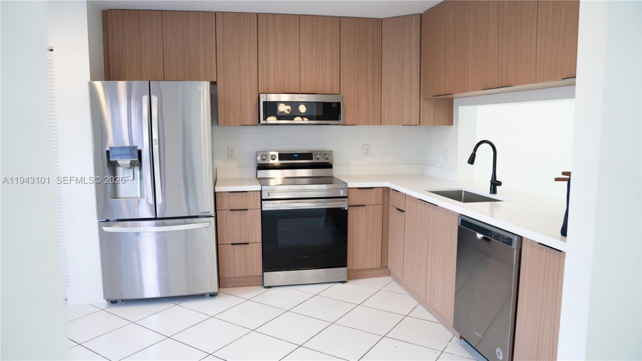 9023 SW 113th Place Cir W, Miami, FL 33176 Photo