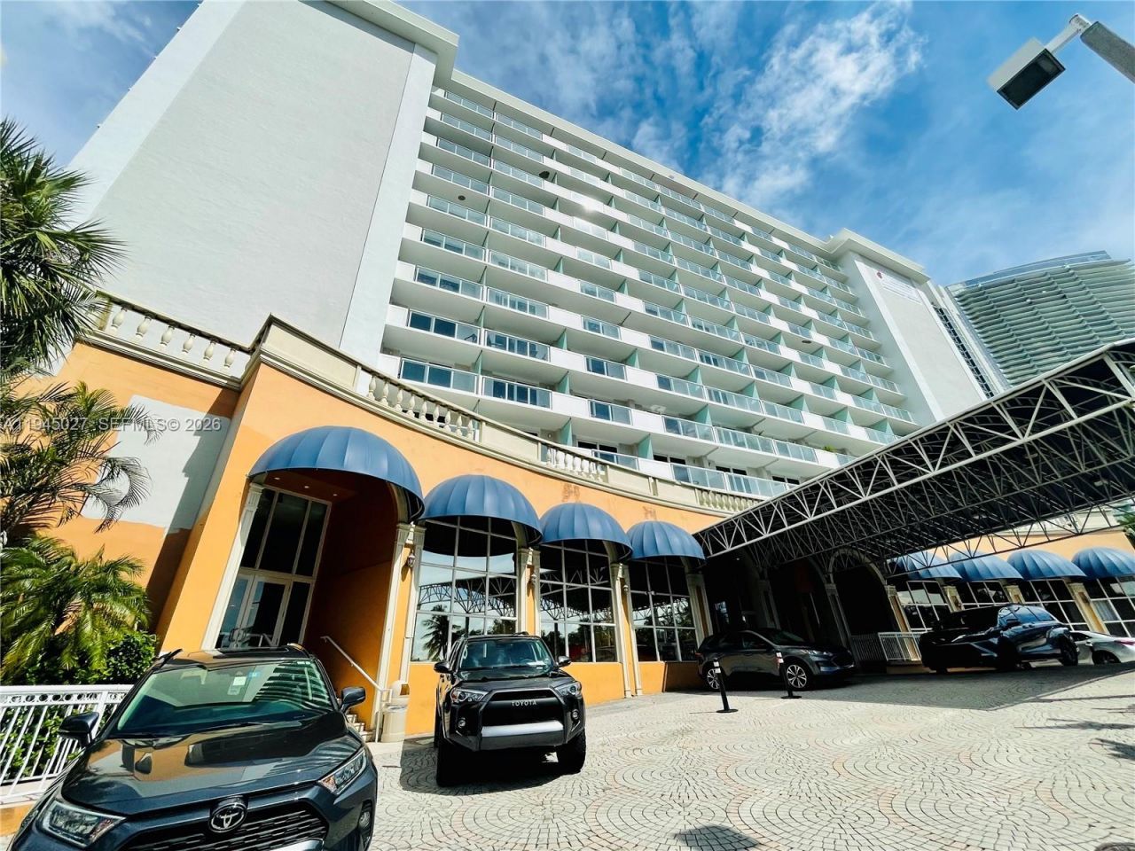 19201 Collins Ave , Unit 420, Sunny Isles Beach, FL 33160 Photo