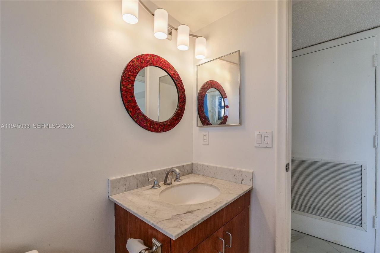 2401 S Ocean Dr, Unit 305, Hollywood, FL 33019 Photo