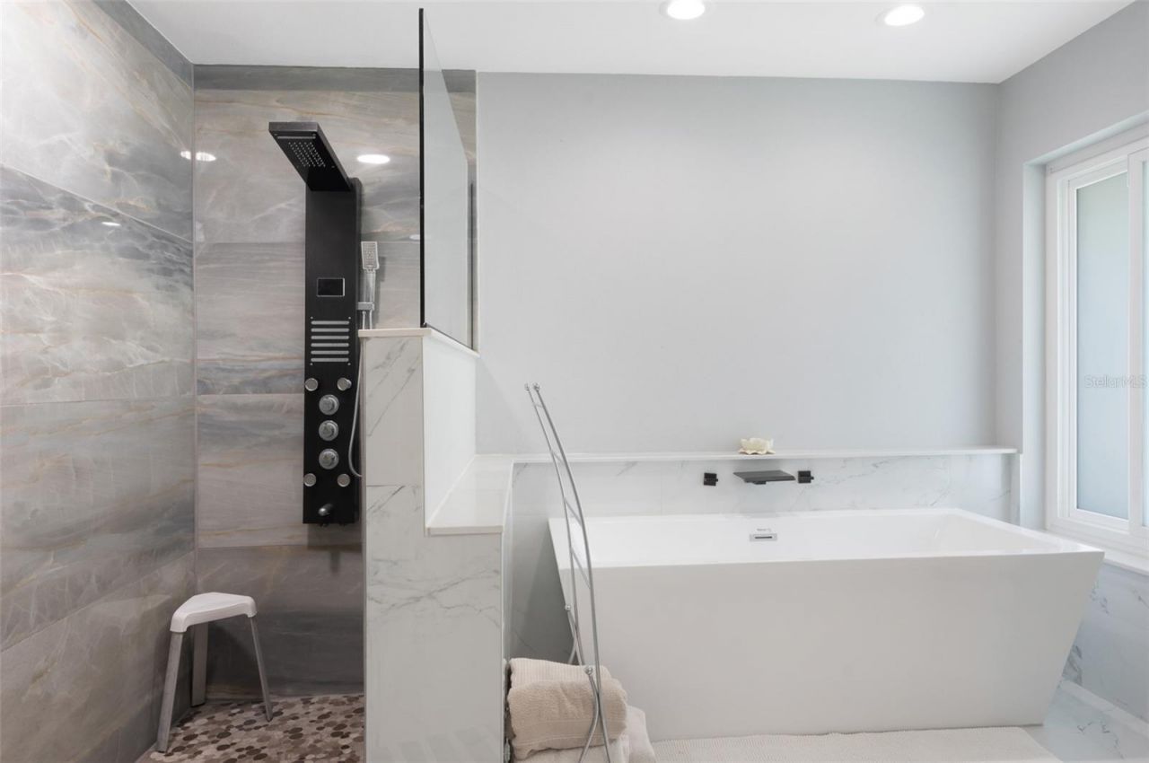 1467 Ridge Top Way, Clearwater, FL 33765 Photo