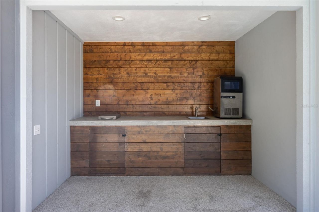 1467 Ridge Top Way, Clearwater, FL 33765 Photo